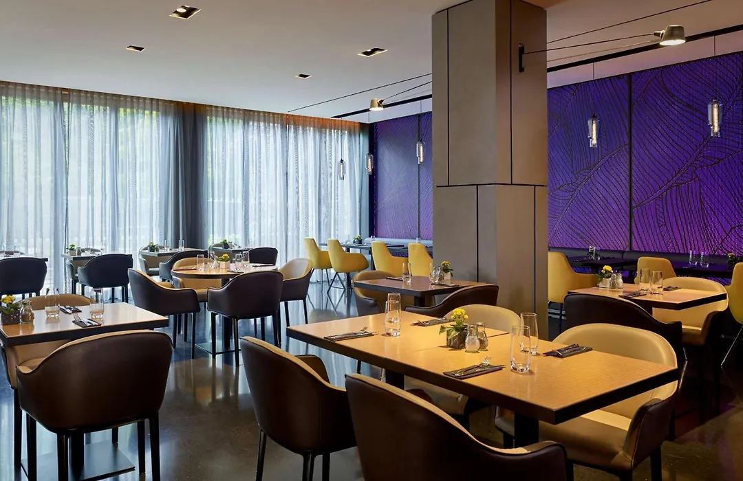 Park Plaza London, Park Royal-1